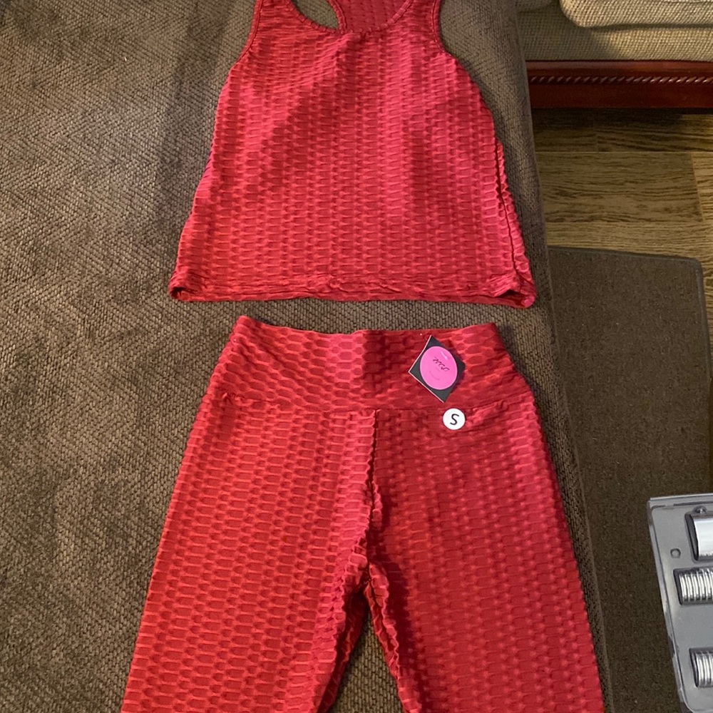 A set ,the color red in a size small